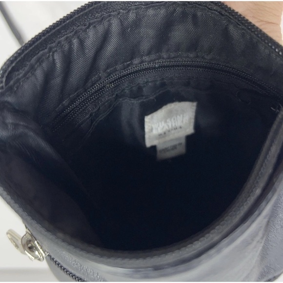 WILSON’S Leather MAXIMA BRAND NEW WITH TAGS Black Crossbody Bag with 2-Zippers!